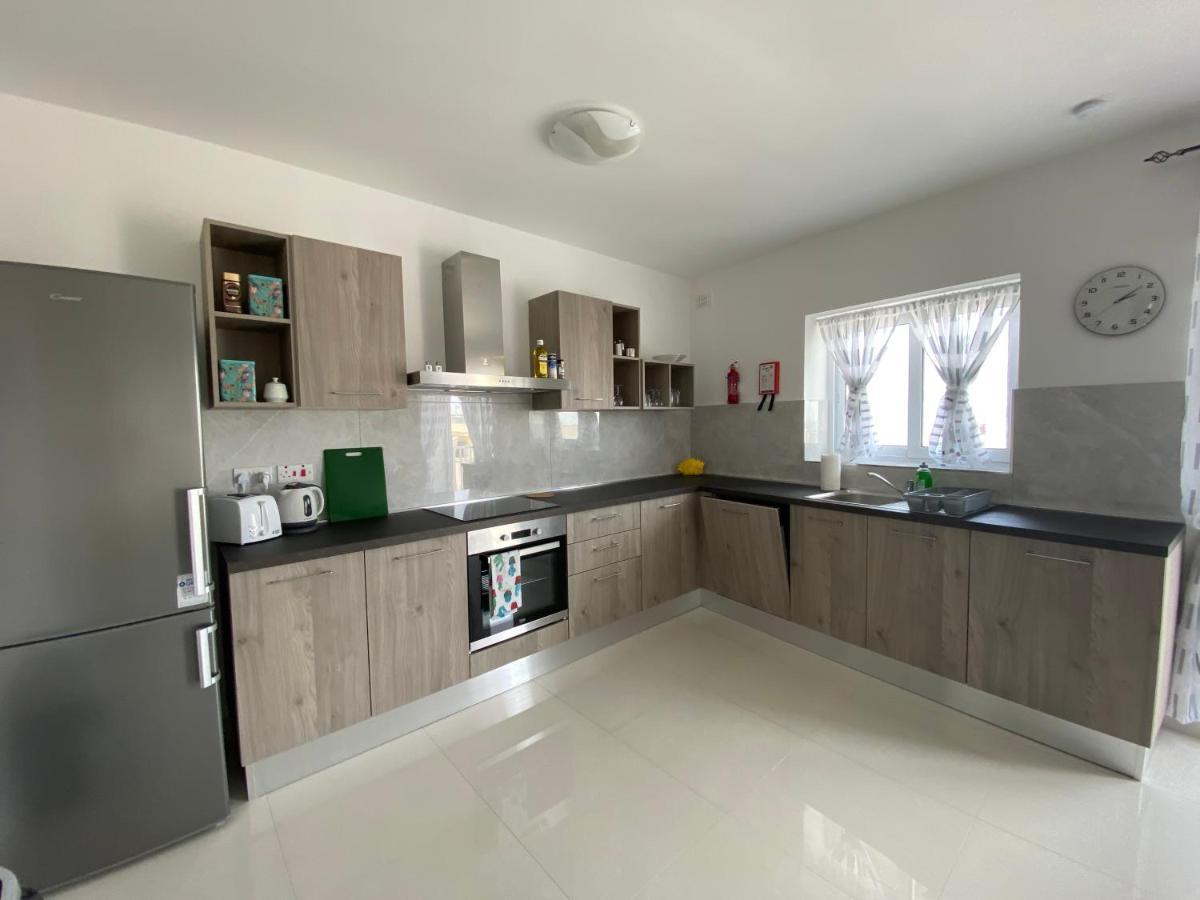 Sunshine Apartments Mellieha - Modern Three Bedroom Apartment - Apt No 2 Zewnętrze zdjęcie