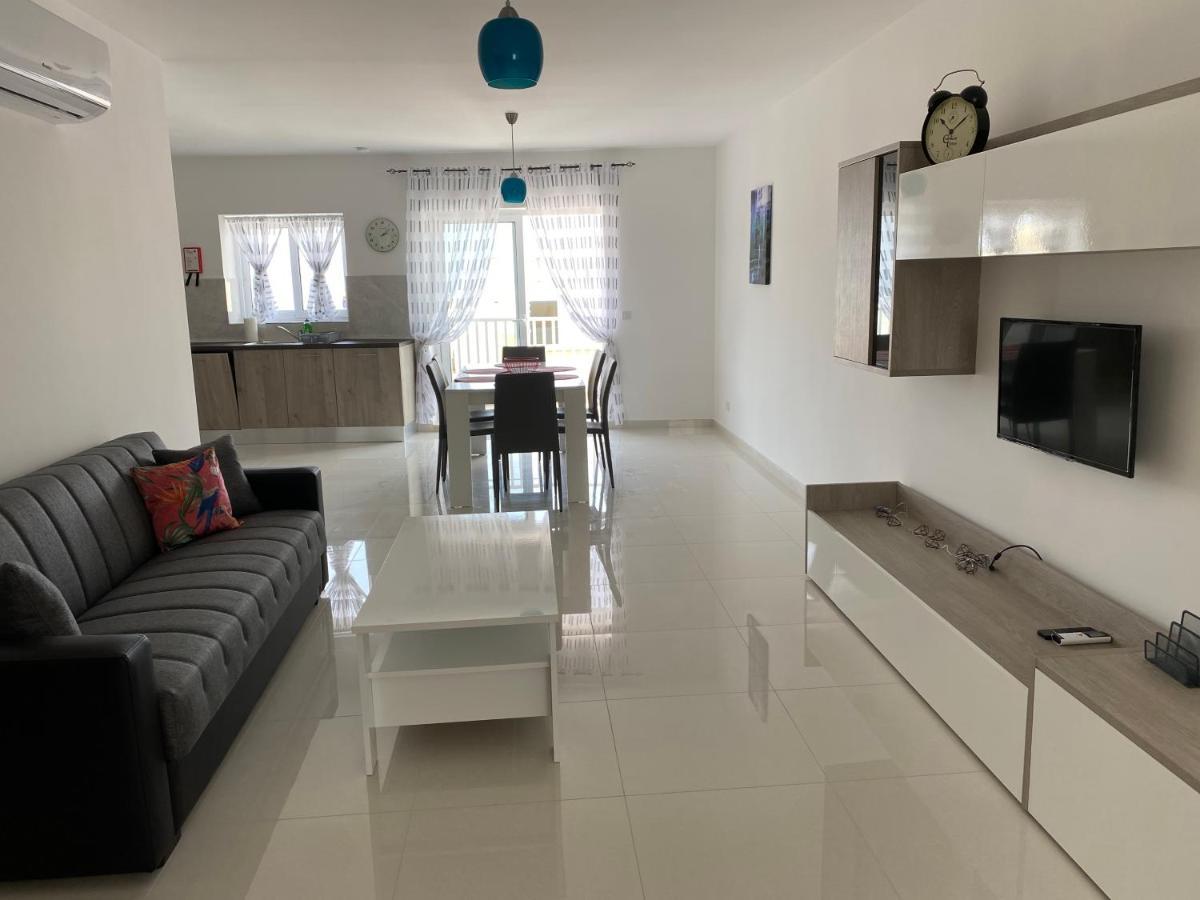 Sunshine Apartments Mellieha - Modern Three Bedroom Apartment - Apt No 2 Zewnętrze zdjęcie