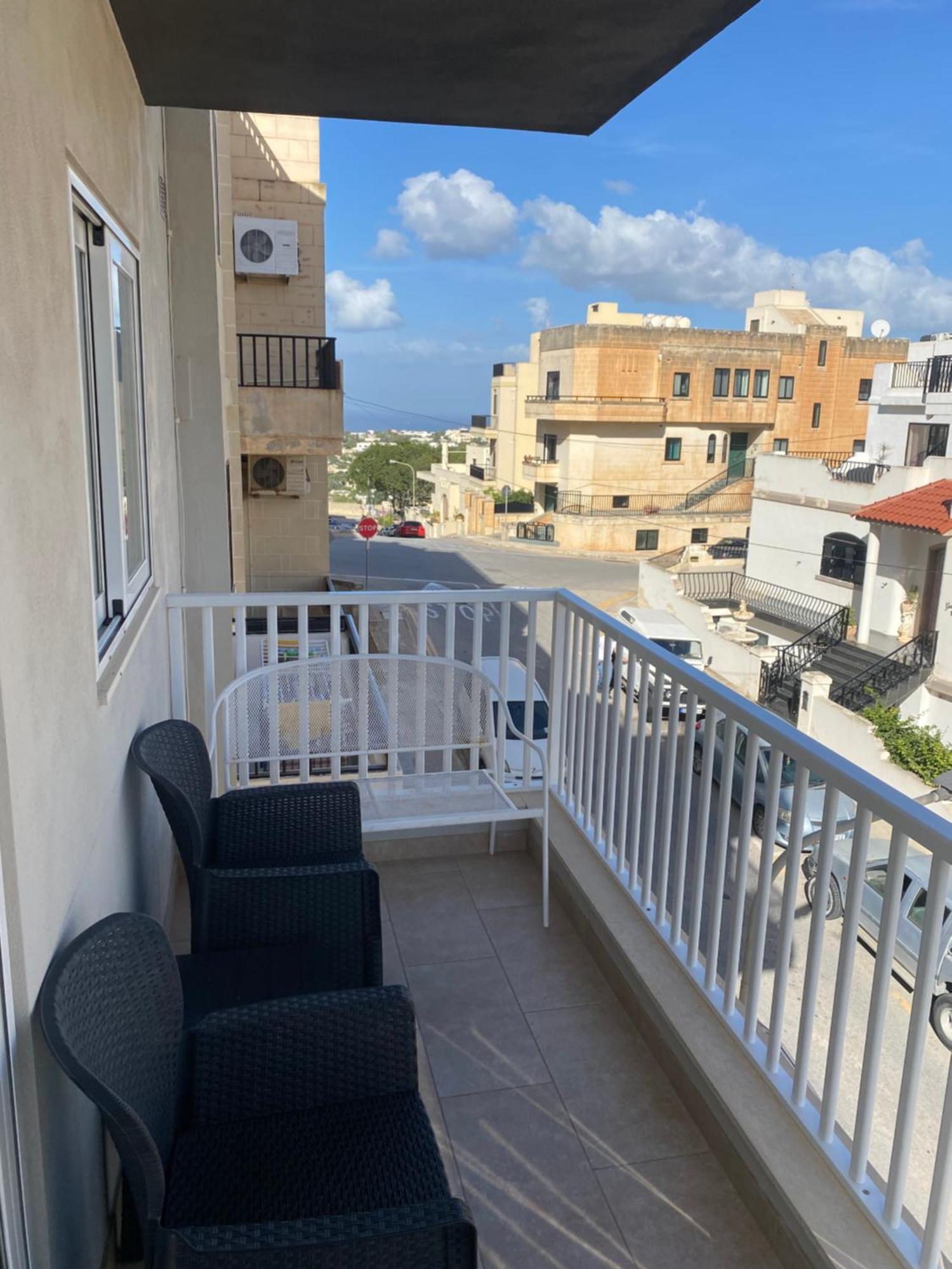 Sunshine Apartments Mellieha - Modern Three Bedroom Apartment - Apt No 2 Zewnętrze zdjęcie